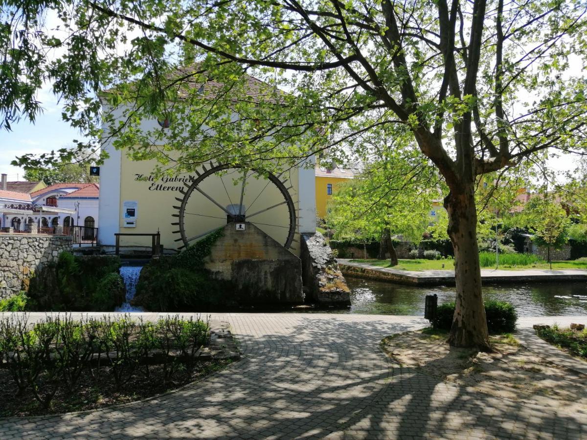 Panorama Apartman Tapolca Exterior photo
